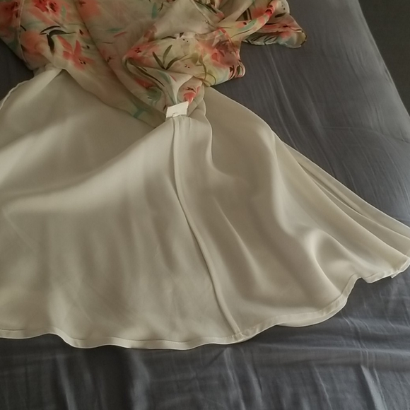 EUC Guess by Marciano Women's Floral Print Dress Size 0 - Picture 6 of 7